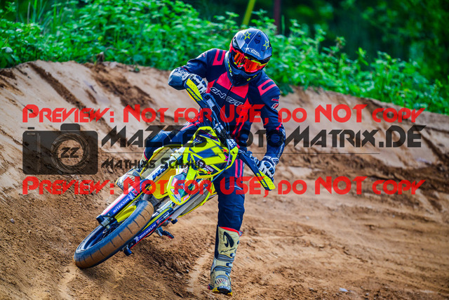 MaZZes_FotoMatrix_240511_6007705_8572 | S4