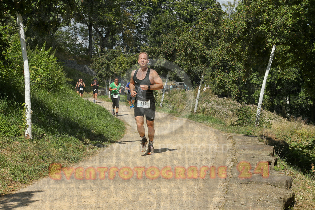 250824_1236_EX1_9932 | Sportfotografie im Rhein-Sieg Kreis, Köln, Bonn, NRW, Rheinland Pfalz, Hessen, etc. Unser Tätigkeitsfeld umfasst den Laufsport vom Volkslauf über den Marathon, Duathlon, Triathon bis zum Ultralauf wie Kölnpfad Ultra oder Schindertrail.