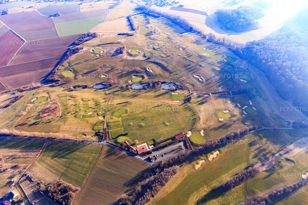 Luftbild: Golfplatz des Golfclub Odenwald e.V. im Ortsteil Kirchbrombach in Brombachtal im Bundesland Hessen in Deutschland.Foto: IMG_096763.jpg vom 15.02.2017 durch Werner Riehm/FLY-FOTO.deAuflösung des Originals: 5234 x 3489 pxGolfclub Odenwald - Golfclub Odenwald