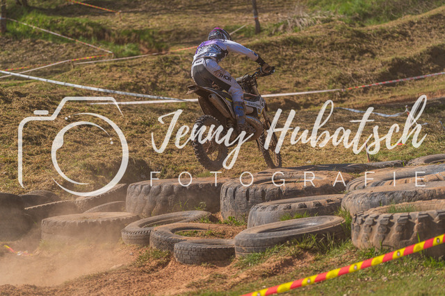 JHF.ECHT.4h.Samstag1527 | jennyhubatsch-endurofotografie
