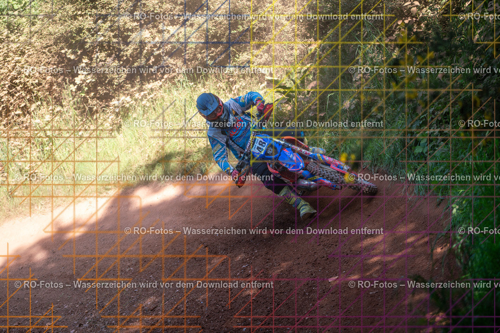 Wolfshausen 3 Lauf -885 | Sportfotografie von RO-Fotos: Motorsport, Motocross, Enduro, Laufveranstaltungen und Triathlon. Professionelle Fotos von Sportlern und Events. - Realisiert mit Pictrs.com