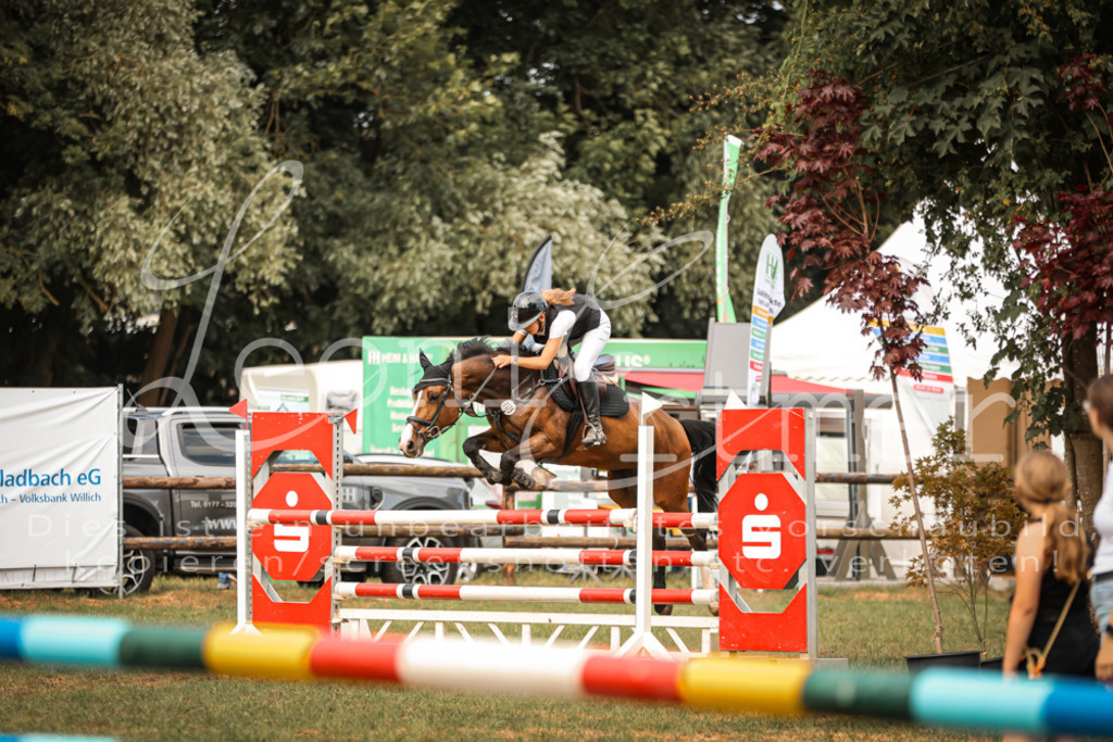 25.SaSpL00218 | Leoni Ertmer Photography - Realisiert mit Pictrs.com