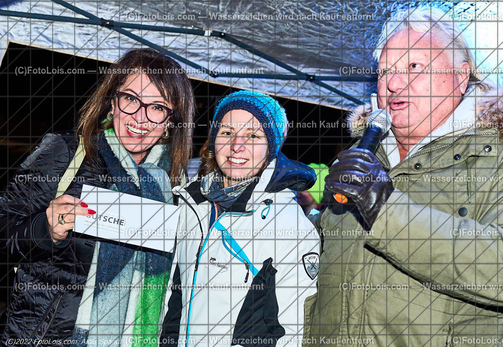 ALP0629_Nacht der Ballone_Lackenhof | (C)FotoLois.com, Alois Spandl, 'Nacht der Ballone' des Ballonclub ÖTSCHERLAND in Lackenhof/Weitental, gemeinsame Veranstaltung mit Tourismusverband ÖTSCHER, Mi 28. Dezember 2022.