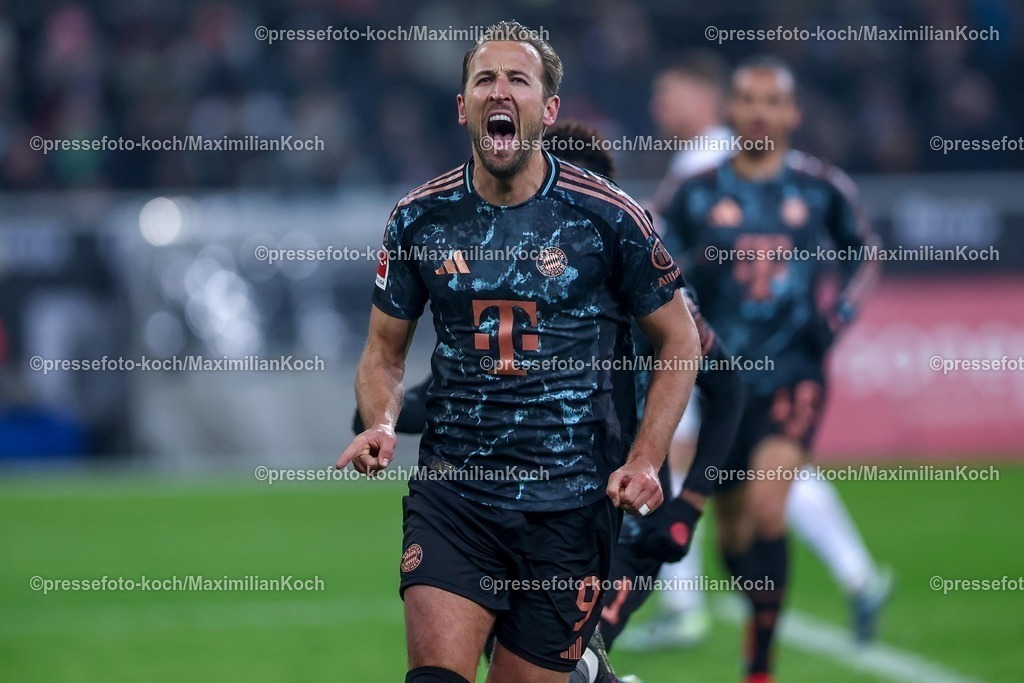BMG11012501085 | 11.01.2025, Fußball, Borussia Mönchengladbach - FC Bayern München, 1. Fußball Bundesliga, Borussia-Park, Saison 2024 2025: Torjubel nach dem 1:0 durch Elfmeter von Torschütze Harry Kane (Bayern #9)DFB regulations prohibit any use of photographs as image sequences and or quasi-video.