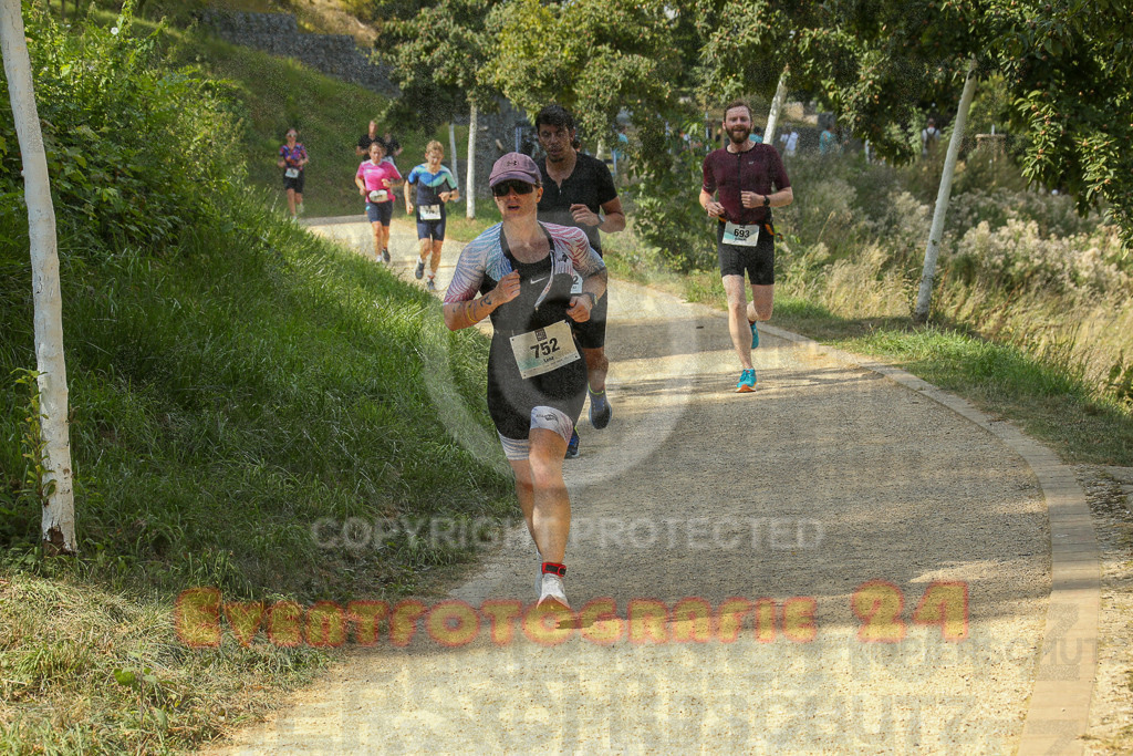 250824_1455_EX1_8010 | Sportfotografie im Rhein-Sieg Kreis, Köln, Bonn, NRW, Rheinland Pfalz, Hessen, etc. Unser Tätigkeitsfeld umfasst den Laufsport vom Volkslauf über den Marathon, Duathlon, Triathon bis zum Ultralauf wie Kölnpfad Ultra oder Schindertrail.