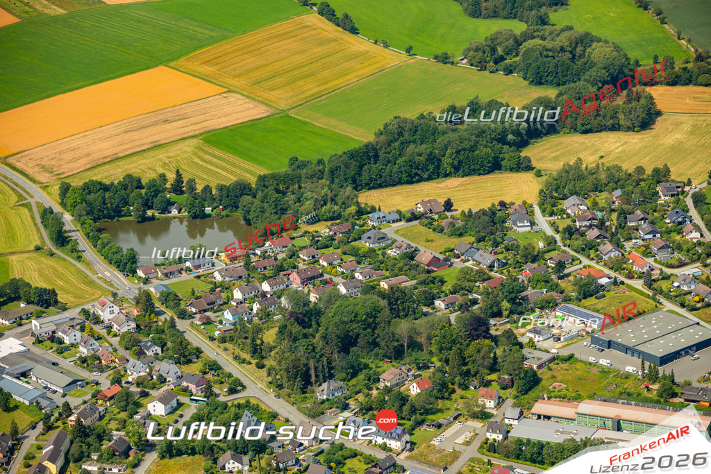 Das Luftbild zeigt :  Lichtenberg - Die Luftaufnahme wurde 2024 vom UL-Flugzeug aus erstellt ( keine Drohne ) - Hochauflösende Luftaufnahme - Für grossformatige Ausdrucke geeignet. Die Geschenkidee !Mit Lizenz und Bildrechte bestellbar