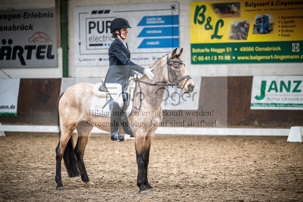 DOS_1238 | Entdecke hochwertige Reitturnierfotos von Foto Oger. Professionell, emotional und authentisch – jetzt Lieblingsmomente im Shop bestellen.Deutschlandweite Turnierfotografie. - Realisiert mit Pictrs.com