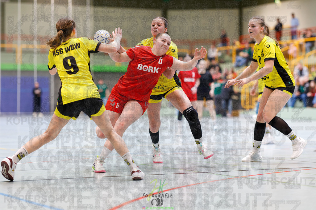 Hessenmeisterschaft wJC - Finale; HSG Kleenheim - HSG Weiterstadt/ Braunsh.Worf. | Hessenmeisterschaft wJC - Finale; HSG Kleenheim - HSG Weiterstadt/ Braunsh.Worf. am 22.03.2025 in Biedenkopf (Sporthalle Lahntalschule)Photo © 2025 - Jörg Heinrich - Realisiert mit Pictrs.com