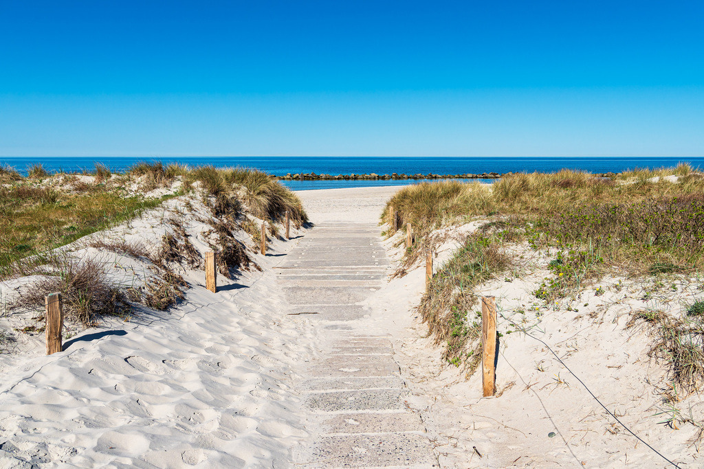 Strandzugang an der Ostseeküste in Wustrow auf dem Fischland-Darß | Strandzugang an der Ostseeküste in Wustrow auf dem Fischland-Darß.