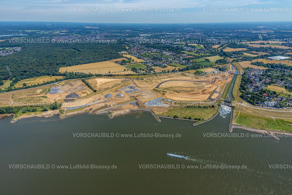 Voerde220702997 | Luftbild, Renaturierung Emschermündung, Fallbauwerk Emschermündung, Fluss Rhein und Rheinaue Auenlandschaft, Binnenschifffahrt, Möllen, Voerde, Ruhrgebiet, Nordrhein-Westfalen, Deutschland