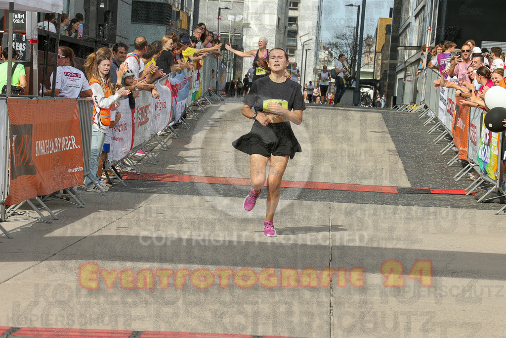 250920_1340_EX1_6122 | Sportfotografie im Rhein-Sieg Kreis, Köln, Bonn, NRW, Rheinland Pfalz, Hessen, etc. Unser Tätigkeitsfeld umfasst den Laufsport vom Volkslauf über den Marathon, Duathlon, Triathon bis zum Ultralauf wie Kölnpfad Ultra oder Schindertrail.