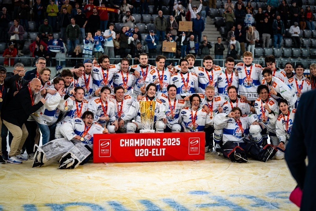 A7402324-2U20 EHCB vs GCKL_Finalissima | Sportbilder, Sportfotograf, Hochzeits- und Eventfotografin, Flugshows, Portraits und Tiershooting, Aviation, Downhill, Nationalleague, Swissleague, International