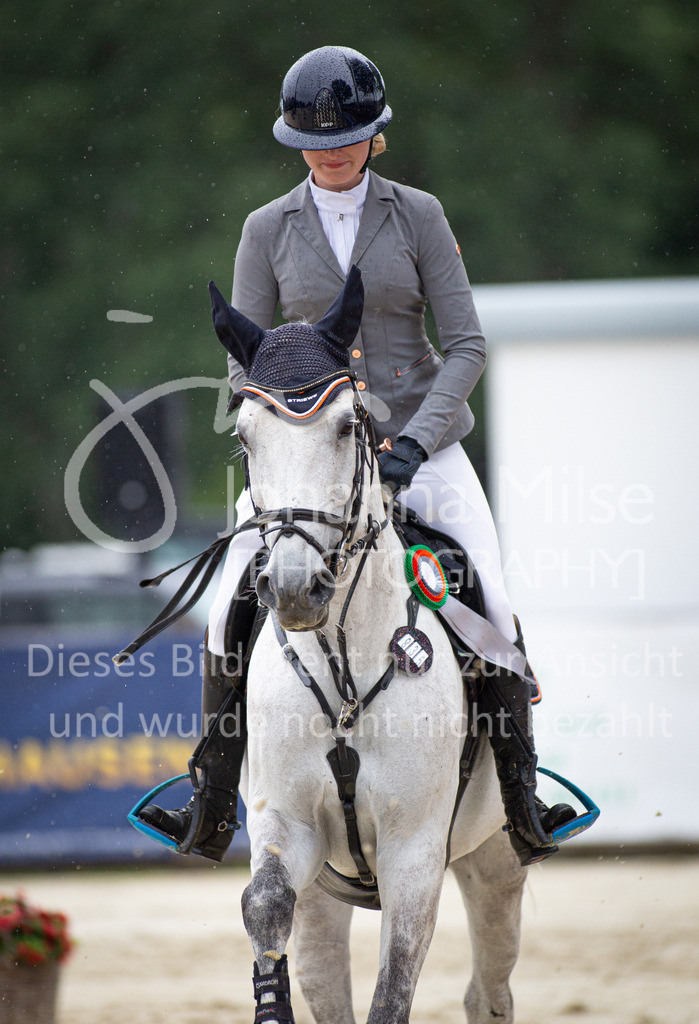 230727_BHO_Stil-L1-FS-226 | Deine schönsten Turniermomente als professionelle Fotos! Entdecke hochwertige Pferdesport-Fotografie im Online-Shop. Jetzt Fotos finden & bestellen!