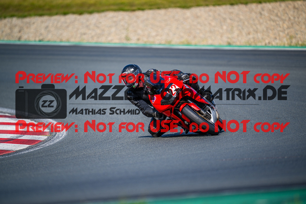 MaZZes_FotoMatrix_240724_6007705_2-522 | ROT