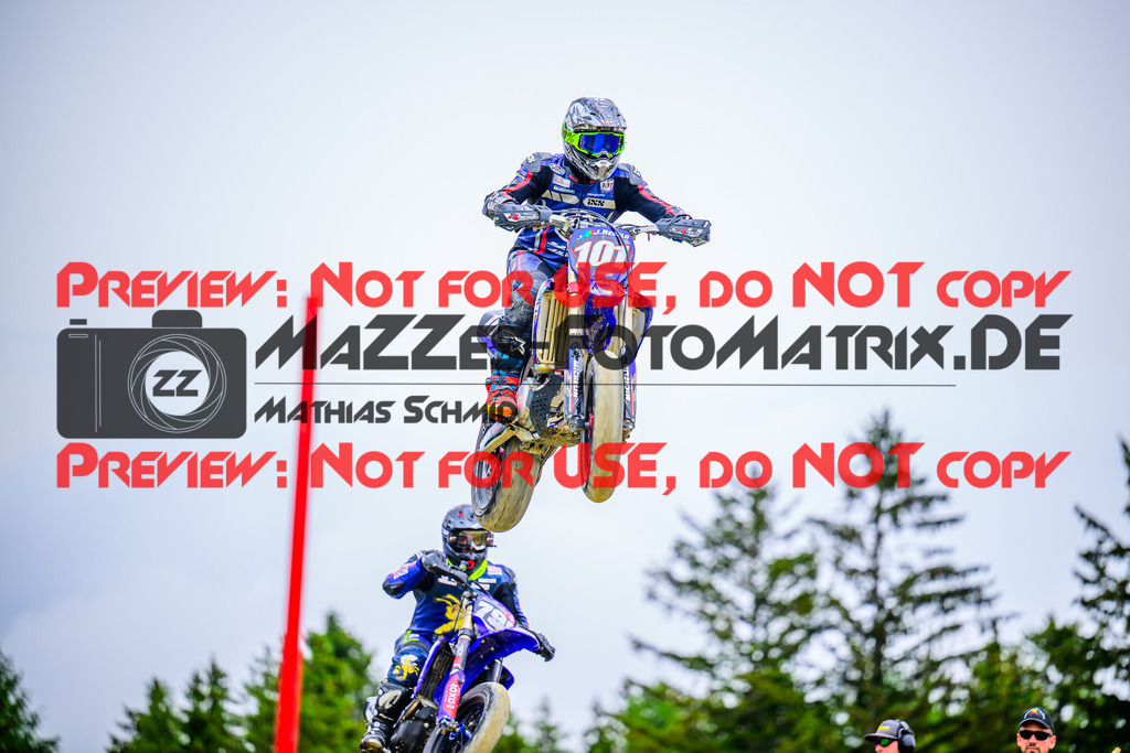 MaZZes_FotoMatrix_240609_6021986_7085 | S2