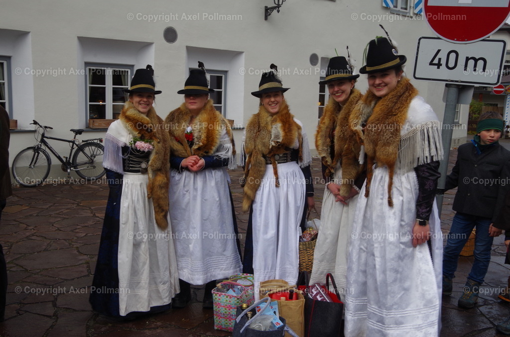 IMGP0467 | fotografiert von Axel PollmannLeonhardi Wallfahrt Benediktbeuern und Murnau, Fronleichnam, Fasching, Landschaft im Loisachtal und Benediktbeuern  - Realisiert mit Pictrs.com