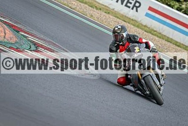 pube3313 | Professionelle Fotos von Sportveranstaltungen, aber auch Hochzeiten und anderen Events. - Realisiert mit Pictrs.com