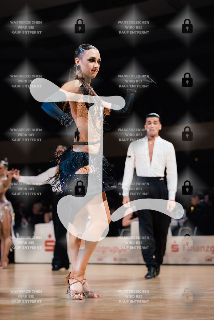 Goldstadtpokal 2025 - WDSF Open Latin Youth 5th (73) Toni Cortes _ Gabriela Derlatka (Spain)-2025-01-25-0358 | Webshop for digital downloads and prints of dance sport, event & show photographer Julian Link - Realisiert mit Pictrs.com