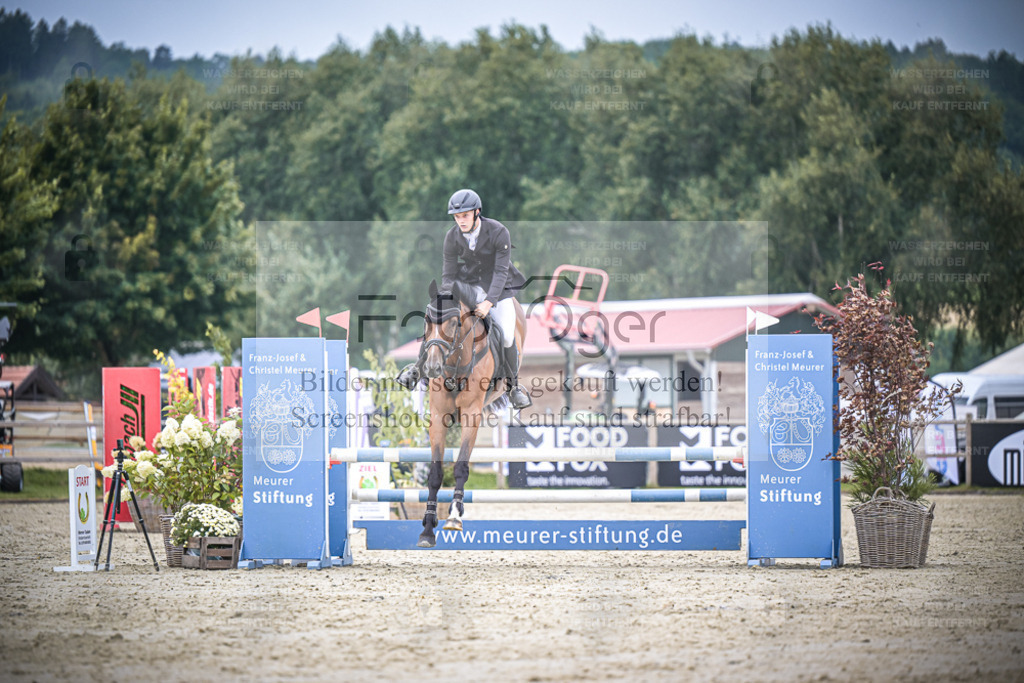 DOS_0710 | Entdecke hochwertige Reitturnierfotos von Foto Oger. Professionell, emotional und authentisch – jetzt Lieblingsmomente im Shop bestellen. - Realisiert mit Pictrs.com