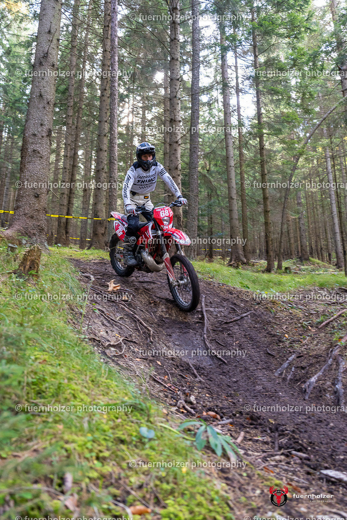 fuernholzer_251026-C1-455 | Fotografische Impressionen von der Red Stag Enduro Extreme by fuernholzer-photography.com. Endurosport in Österreich fotografisch festgehalten von fuernholzer. Auftragsfotografie für Private, Gewerbefotos und Industriefotografie. Eventfotografie, Sportfotografie und Motorsportfotografie. Anbieter von Fotoworkshops, Fototraining, fotografischen Vorträgen und Fotoseminaren.