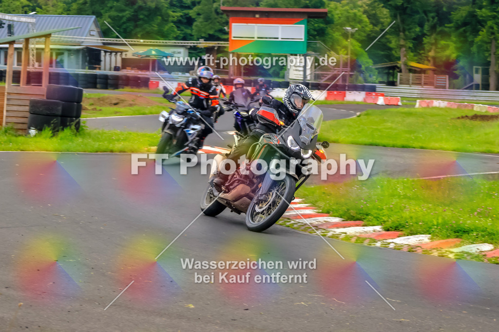 VBK-6244 | Hier findet Ihr Bilder von Touristenfahrten auf der Nürburgring Nordschleife oder von anderen Veranstaltungen die ich besucht habe. Viel Spass beim Durch Schauen 