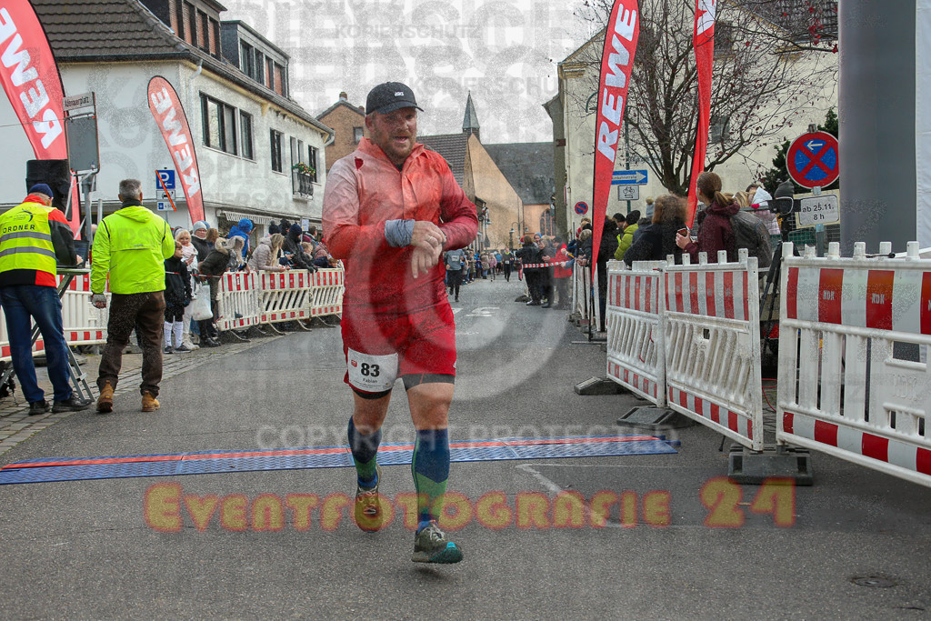 221127_1220_EX1_2478 | Sportfotografie im Rhein-Sieg Kreis, Köln, Bonn, NRW, Rheinland Pfalz, Hessen, etc. Unser Tätigkeitsfeld umfasst den Laufsport vom Volkslauf über den Marathon, Duathlon, Triathon bis zum Ultralauf wie Kölnpfad Ultra oder Schindertrail.