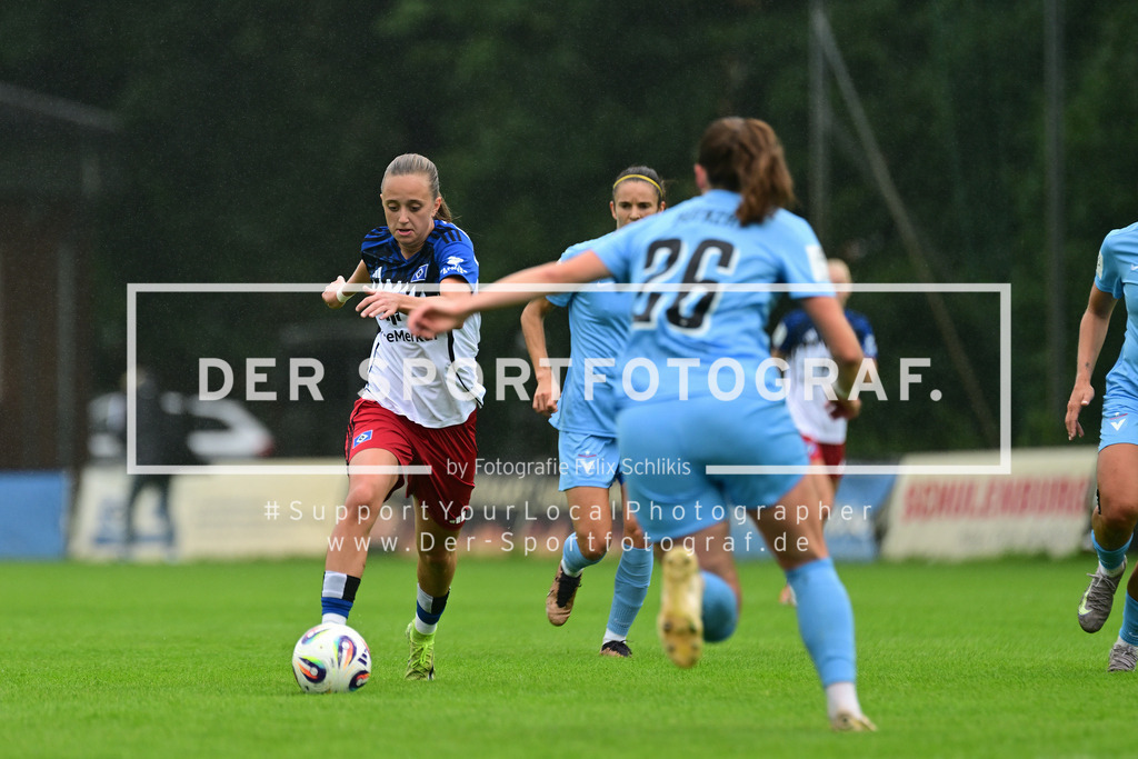 Fußball I Frauen I Saison 2025-2026 I Testspiel I Hamburger SV - FC Viktoria 1889 Berlin I 18204 | Der Sportfotograf. - Realized with Pictrs.com