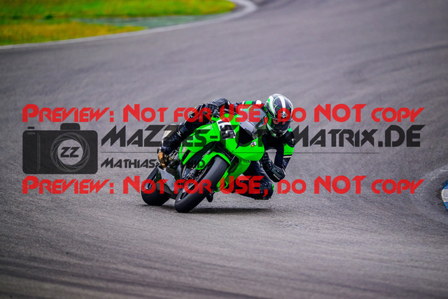 MaZZes_FotoMatrix_240614_6007705_2869 | WEISS