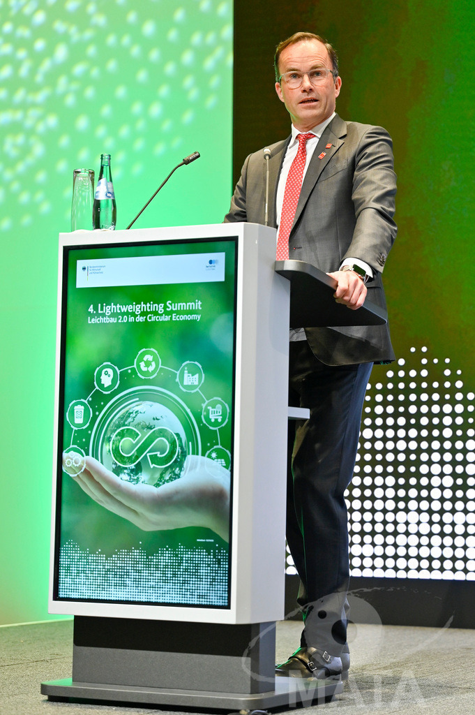 _DWA7990 | MATA IndoCon - Realisiert mit Pictrs.com