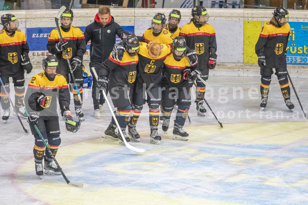 Dameneishockey | Dameneishockey, U18 Turnier am 31.08.2024 in Spittal (Eis-Sport-Arena - Sportzentrum Spittal), Austria, (Photo by Ernst Krawagner sport-fan.at) - Realisiert mit Pictrs.com