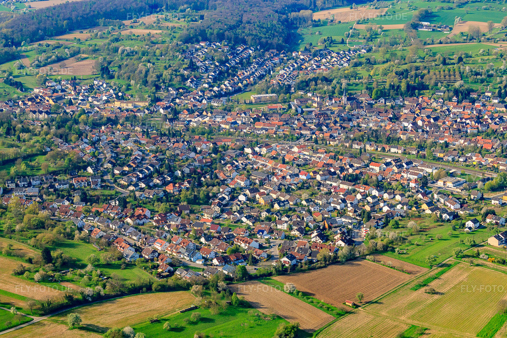 Luftbild: Panoramastr im Ortsteil Söllingen in Pfinztal im Bundesland Baden-Württemberg in Deutschland. Foto: IMG_25963.jpg vom 23.04.2010 durch Werner Riehm/FLY-FOTO.de