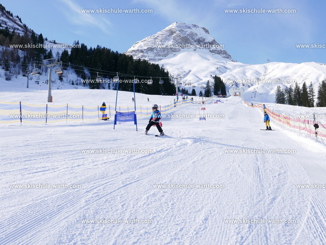 Brigitte (4) | Photos von der Skischule Warth - Realisiert mit Pictrs.com
