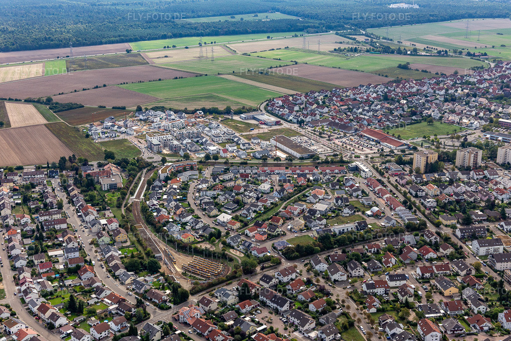 Luftbild: Hochstetten, Quartier 2020 Entwicklungsgebiet Biegen-Durlacher Weg im Ortsteil Hochstetten in Linkenheim-Hochstetten im Bundesland Baden-Württemberg in Deutschland. Foto: IMG_122875.jpg vom 11.09.2020 durch Werner Riehm/FLY-FOTO.de