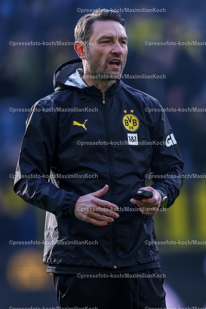 BVB08022502188 | 08.02.2025, Fußball, Borussia Dortmund - VfB Stuttgart, 1. Fußball Bundesliga, 21. Spieltag, Signal Iduna Park, Saison 2024 2025: Robert Kovac (Co-Trainer BVB) beim Training Aufwärmtraining vor dem SpielDFB regulations prohibit any use of photographs as image sequences and or quasi-video.