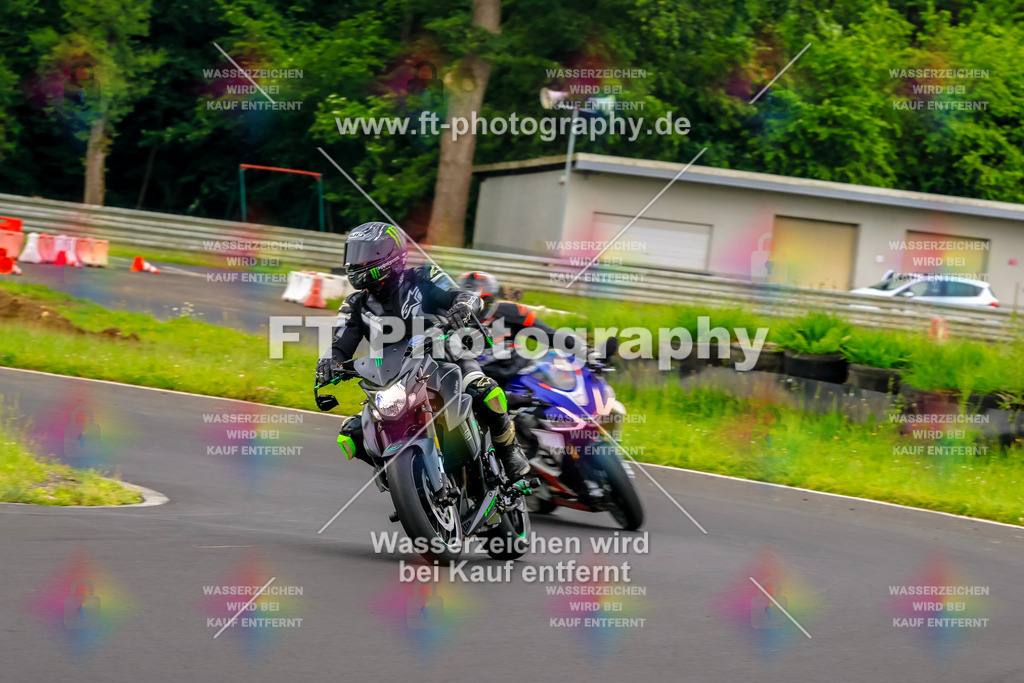 VBK-7488 | Hier findet Ihr Bilder von Touristenfahrten auf der Nürburgring Nordschleife oder von anderen Veranstaltungen die ich besucht habe. Viel Spass beim Durch Schauen 