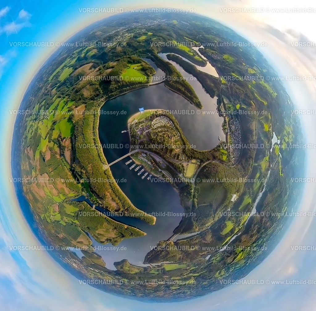 Olpe230990450BiggeSondernerKopf | Luftbild, Biggesee, Campingplatz Biggesee-Vier Jahreszeiten, Am Sonderner Kopf, Talbrücke Sondern und Yachthafen, Erdkugel, Fisheye Aufnahme, Fischaugen Aufnahme, 360 Grad Aufnahme, tiny world, Sondern, Olpe, Sauerland, Nordrhein-Westfalen, Deutschland
