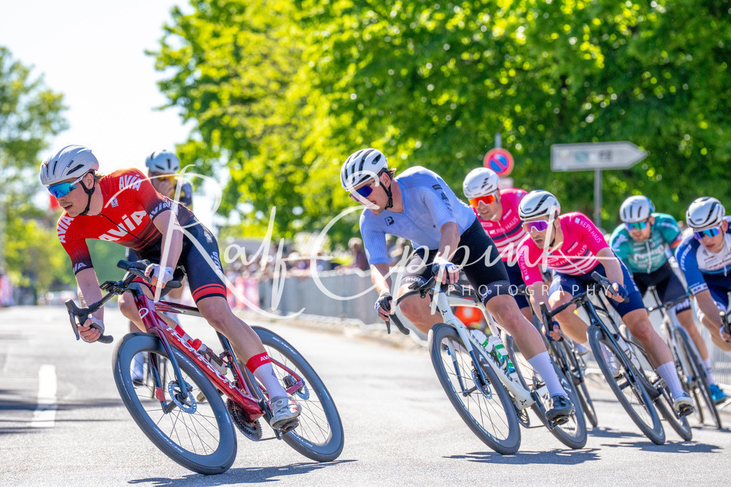 Spurt in den Mai 2026 - Großer Preis der Sparkasse Neuss | Annual one-day road cycling race "Großer Preis der Sparkasse Neuss" held in Büttgen, Germany, organized by VfR Büttgen 1912 e.V. The event features multiple races across all age categories from U11 youth to Elite men. - Realisiert mit Pictrs.com