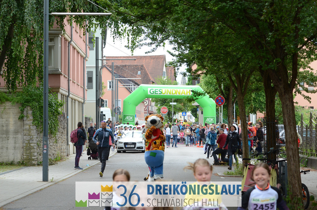 AOK Junior Cup 400m | 3Königslauf 2022 AOK Junior Cup 400m - Realisiert mit Pictrs.com