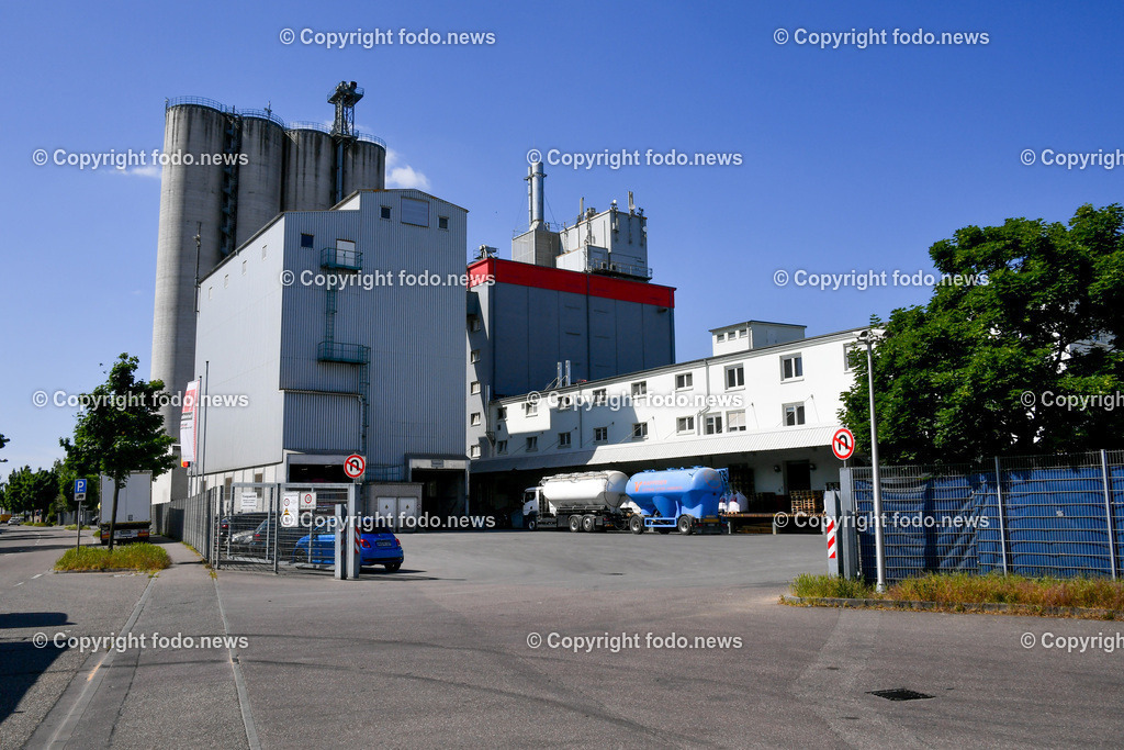 Deutschland_ Baden-Wuerttemberg_ Heilbronn_ 16.05.2025-5 | 16.05.2025, Deutschland, GER, Baden-Wuerttemberg, Heilbronn im Bild Themenbild, Stadtansichten, Hafen, Hafengelaende, Industrie, Kraftfutterhersteller, Fabrik, Silo, Firmengelaende, Produktion