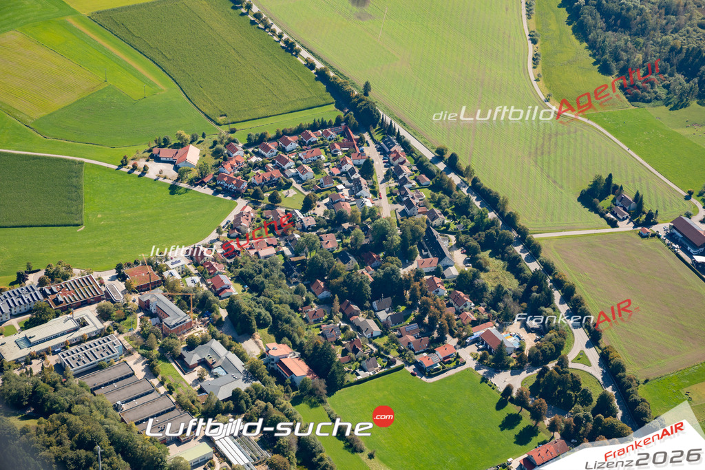 Aktuelles Luftbild von Ebersberger-Str Kirchseeon Kauf mit Lizenz / Bildrechten möglich- Die Luftaufnahme wurde 2021 mittels UL-Flugzeug erstellt ( keine Drohne ) - hochauflösende Kamera-Systeme von  Canon -Beste Qualität - Für grossformatige Ausdrucke geeignet. Die Geschenkidee !