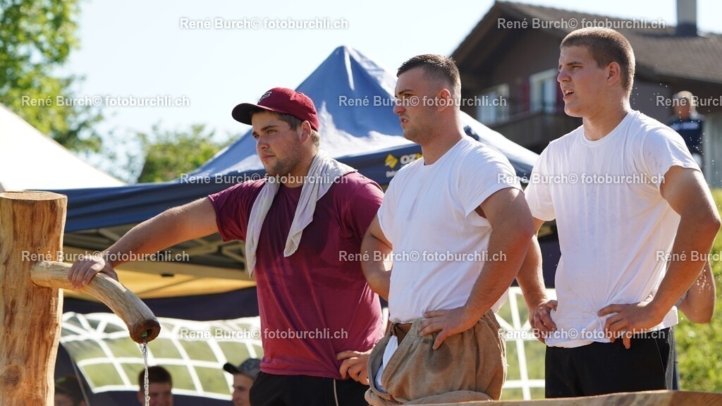 9 | René Burch leidenschaftlicher Fotograf aus Kerns in Obwalden.  Hier finden sie Sport, Landschaft und Natur Fotografie.
 - Realisiert mit Pictrs.com