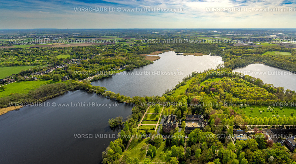 Nettetal240403059KrickenbeckerSeen | Luftbild, Schloss Krickenbeck an den Krickenbecker Seen, Naturschutzgebiet umgeben von Seen und Waldgebiet, Leuth, Nettetal, Niederrhein, Nordrhein-Westfalen, Deutschland