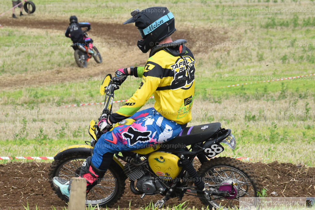 DSC_0269 (2) | Sportfotografie , Motorsport, Motoross, Reitsport, Mointainbike, Enduro,
Landschaft , Outdoor, Eventfotografie, Landschaft, Bilder online bestellen - Realisiert mit Pictrs.com