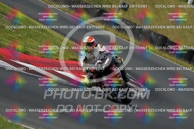 2025_05_31_PBK_36631 | Sportfotografie; SlowMotion; Video; Rennstrecke; Hafeneger; Speer; Racing; RSE; BMW; CBO; Trackday; Motorsportarena; Hockenheimring; Brno; Most; Barcelona; Valencia