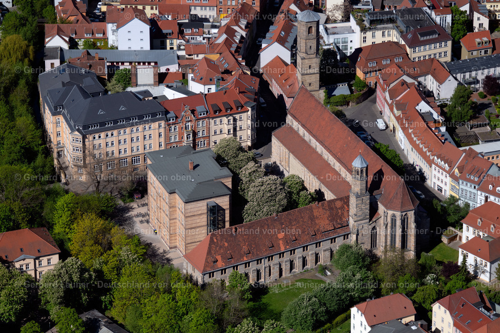 4026412 | ERFURT 07.05.2020 Evangelisches Ratsgymnasium und Kirchengebäude der " Predigerkirche " an der Predigerstraße in Erfurt im Bundesland Thüringen, Deutschland. // Church building of " Predigerkirche " on Predigerstrasse in Erfurt in the state Thuringia, Germany. Foto: Gerhard Launer