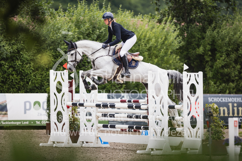 250610_Mühlen_SprPf-L1-372 | Deine schönsten Turniermomente als professionelle Fotos! Entdecke hochwertige Pferdesport-Fotografie im Online-Shop. Jetzt Fotos finden & bestellen!