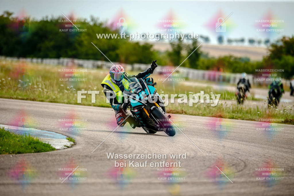 Chambley Juli-2458 | Hier findet Ihr Bilder von Touristenfahrten auf der Nürburgring Nordschleife oder von anderen Veranstaltungen die ich besucht habe. Viel Spass beim Durch Schauen 