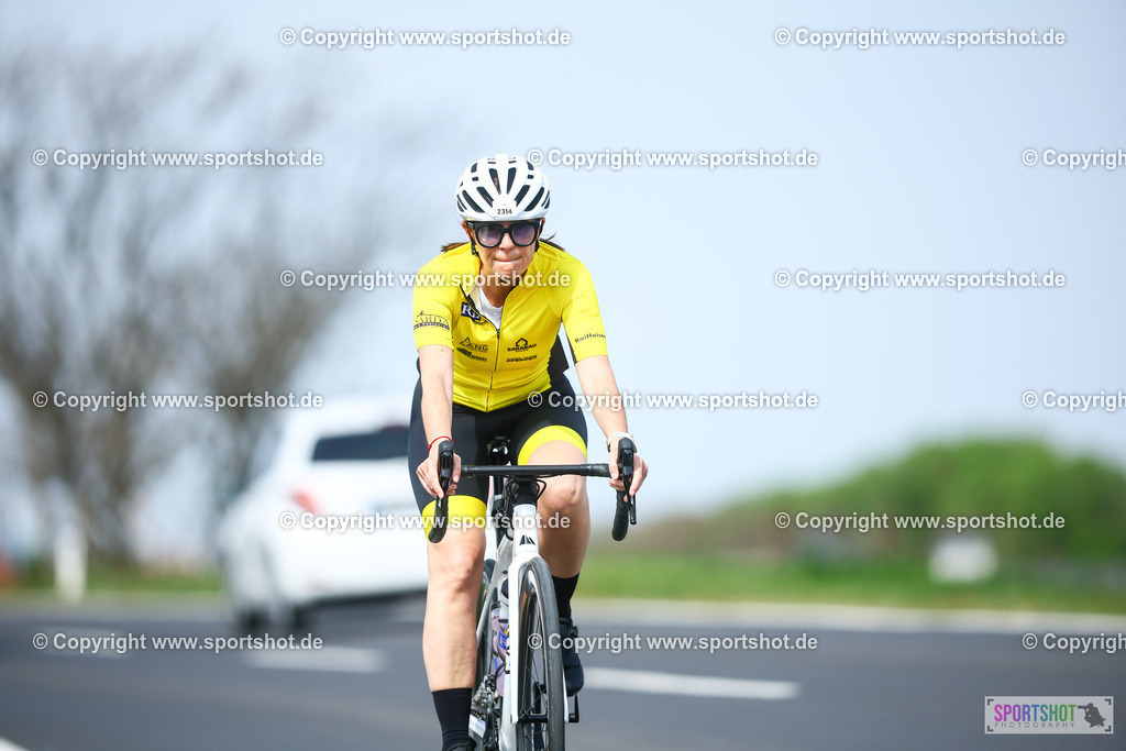 322_TRA57448 | Neusiedlersee Radmarathon 2026@sportshot_your_pictrs #yourpictures#roadtowm2029 #nrm #neusiedlerseeradmarathon #neusiedlersee #neusiedlerseetourismus #burgenland #mörbisch #nrm26 #burgenlandtourismus #voglundco #poweredbyburgenlandtourismus #radsport #rad #marathon #ucigranfondo #visitburgenland #ucigranfondoworldseries