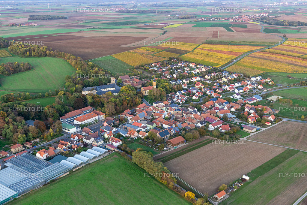 Gräflich Schönborn'sches Schloss Gaibach | Luftbild: Gräflich Schönborn'sches Schloss Gaibach im Ortsteil Gaibach in Volkach im Bundesland Bayern in Deutschland. Foto: IMG_119485.jpg vom 25.10.2019 durch Werner Riehm/FLY-FOTO.de - Realisiert mit Pictrs.com