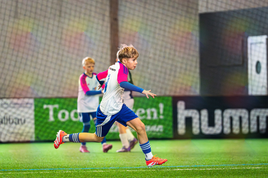 _BLR9888 | Professionelle Fußball- und Sportfotografie. Spielbilder online ansehen und kaufen – Einzelbilder oder komplette Galerien in hoher Qualität. - Realisiert mit Pictrs.com